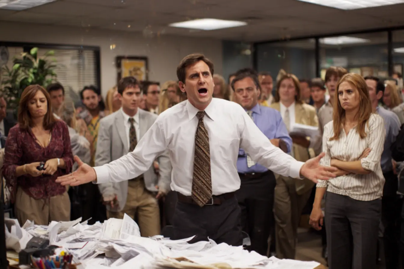 Stanley Hudson expressando sua frustração, mostrando a essência da quebra do respeito no ambiente corporativo