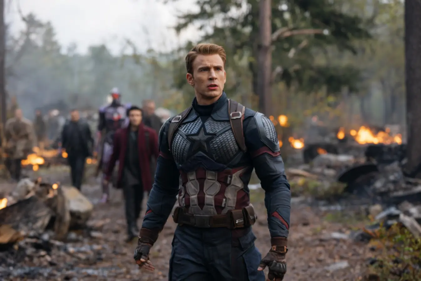 Steve Rogers, o Capitão América, enfrentando novos desafios no MCU.
