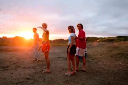 A terceira temporada de Mar Branco explora poder, ambição e moralidade nas escolhas que moldam uma comunidade nos Açores.